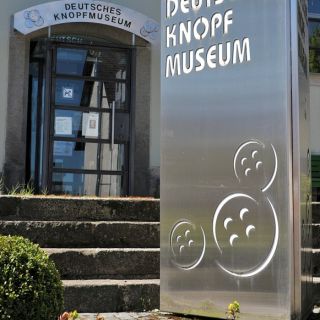 Eingangsbereich des Deutschen Knopfmuseums - Deutsches Knopfmuseum in Bärnau in der ErlebnisRegion Oberpfälzer Wald